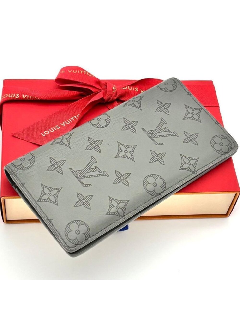 Louis Vuitton Wallet Portefeuille Brazza Monogram Shadow Gray